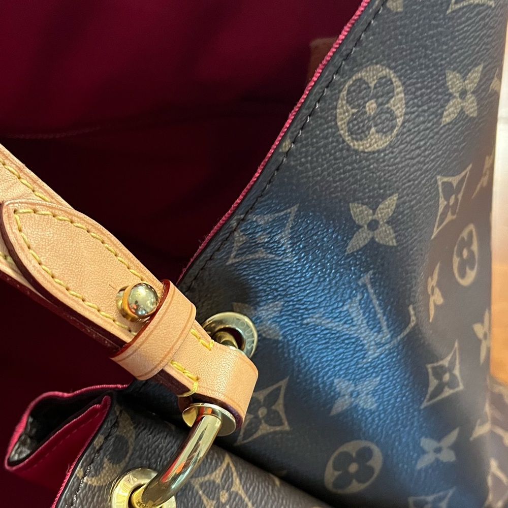 Louis Vuitton Monogram Canvas Shoulder Bag with Natural Vachetta and Red Trim - Picture 9 of 16